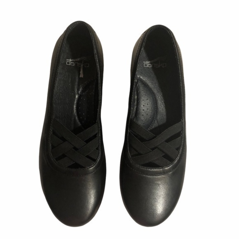 Dansko black pump shoes